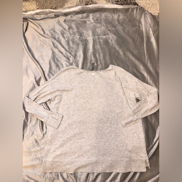Like New! Sweaty Betty After Class Light Weight Crewneck Size M- light gray - Picture 5 of 6